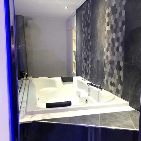 Luxury Asís
